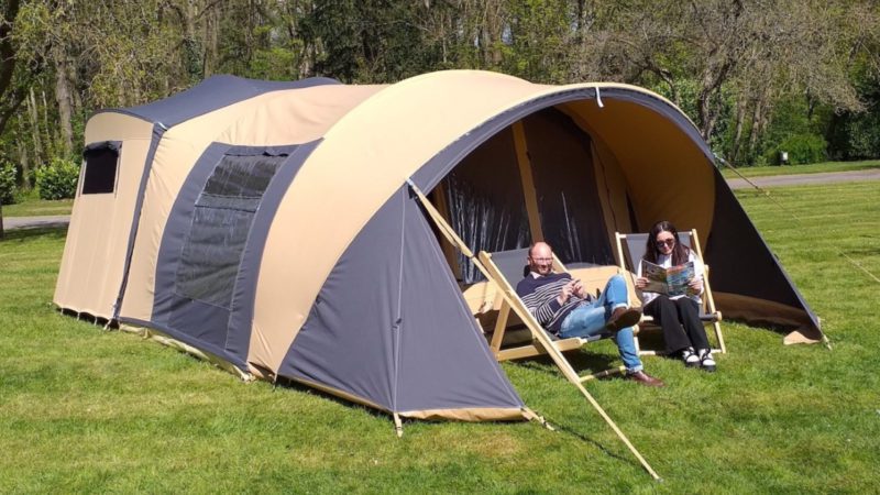 Depuis 1959 Cabanon fabrique des tentes de campings, des caravanes pliantes. Le choix de vos vacances commence avec cabanon où vous trouverez votre bonheur pour des vacances proches de la nature.