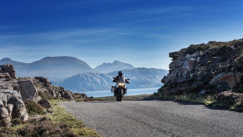 Depuis 1985, TR vous propose des randonnées à moto aux 4 coins de la planète, et des traversées de la France au volant de voitures anciennes.